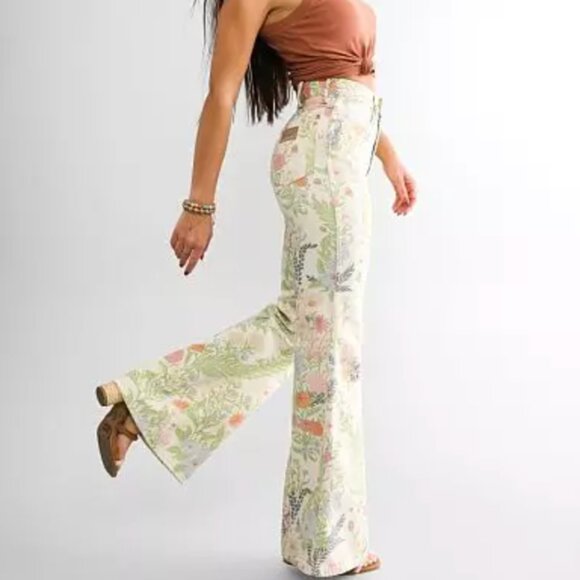 Wrangler Wanderer 622 High Rise Flare Floral Denim Jeans Size 27/32 NWT - Picture 5 of 10